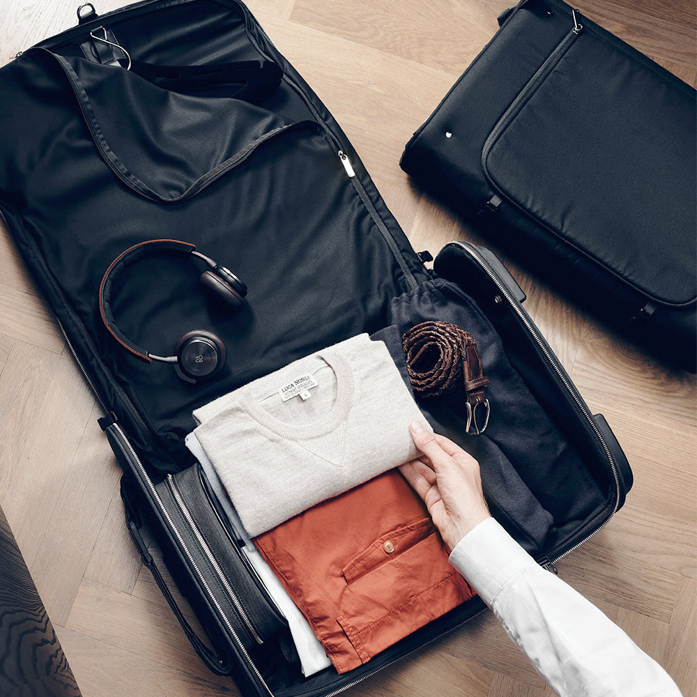 【オーストリア発】Vocier F38 Carry-On Luggage F38_Open_Suit_Carry_On_Shopify