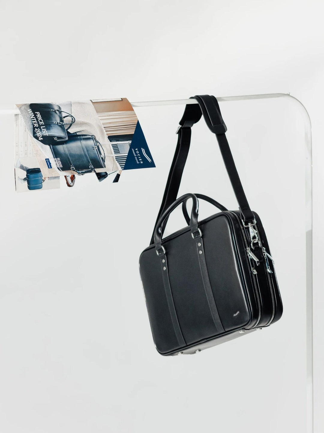 F26-Black-Lifestyle_1080x.jpg?