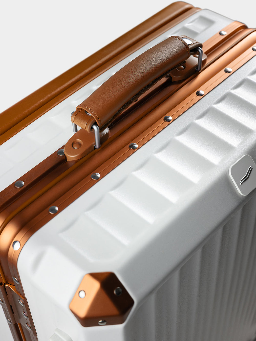 vocier-elevate-deluxe-details-glacier white-weiss